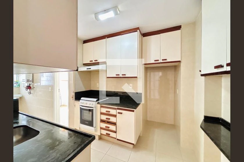 Unfurnished 3-bedroom apartment with gas kitchen — photo 6