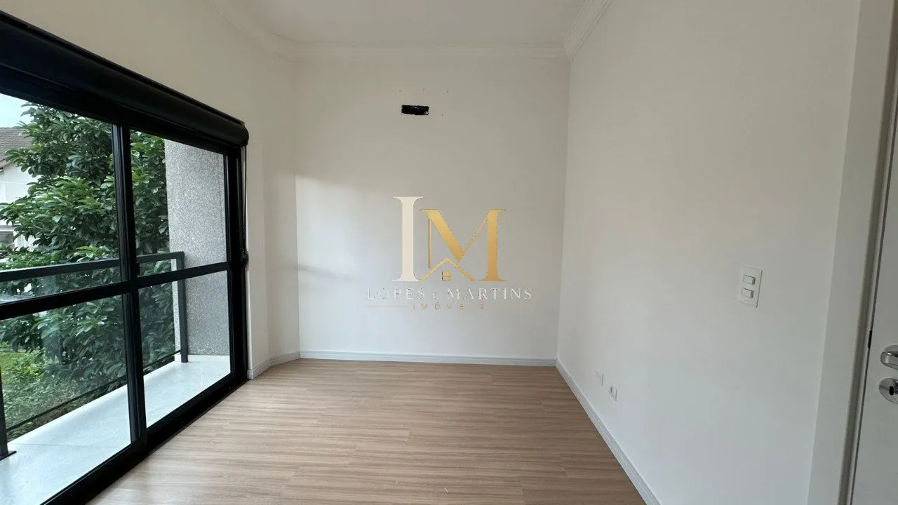 House with 3 bedrooms and a balcony — photo 30
