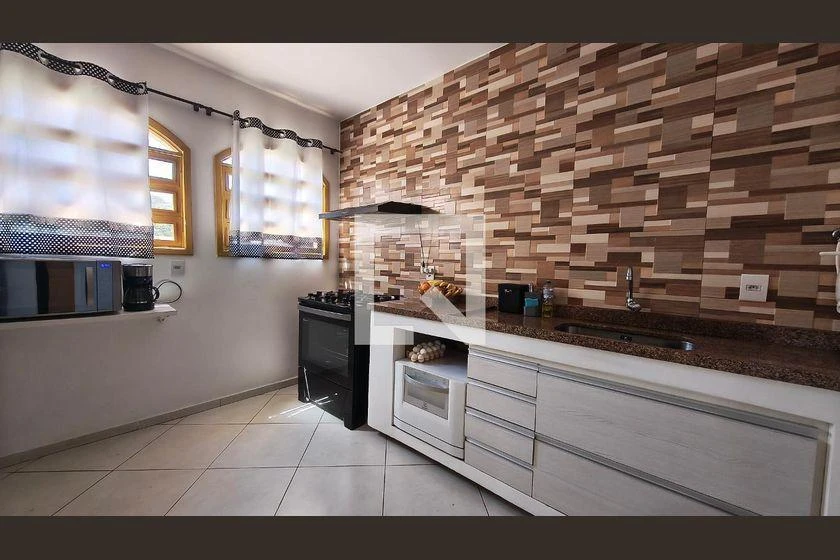 Casa com 4 quartos e 341 m², 3 suítes — photo 4