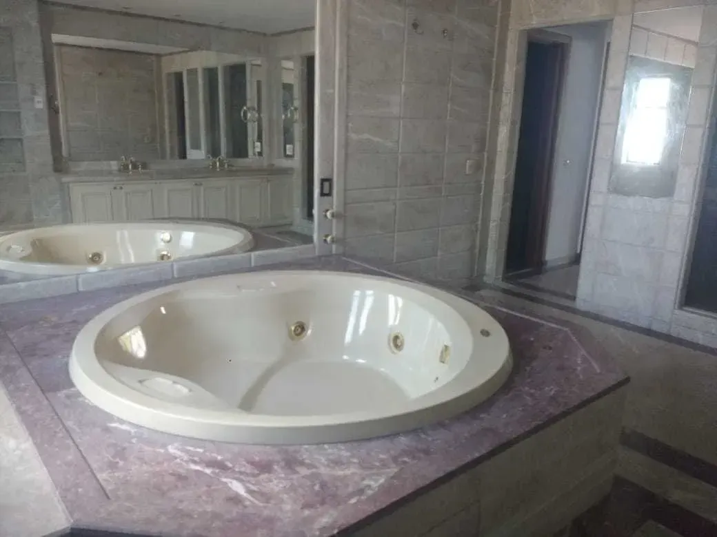 House with 4 bedrooms, 5 bathrooms and gas kitchen, 755 m² — photo 24