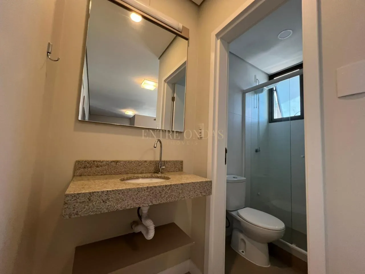 Furnished studio in a building with a coworking space — photo 7