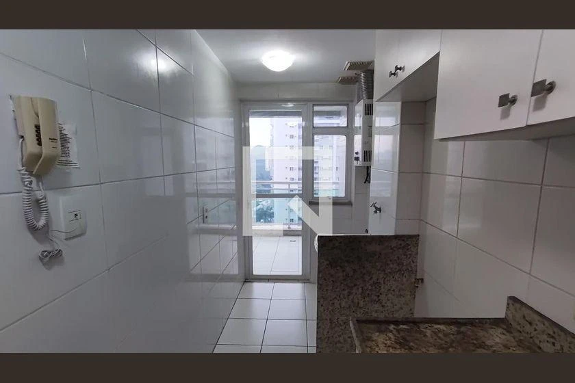 3-bedroom apartment in a building with a gym — photo 37