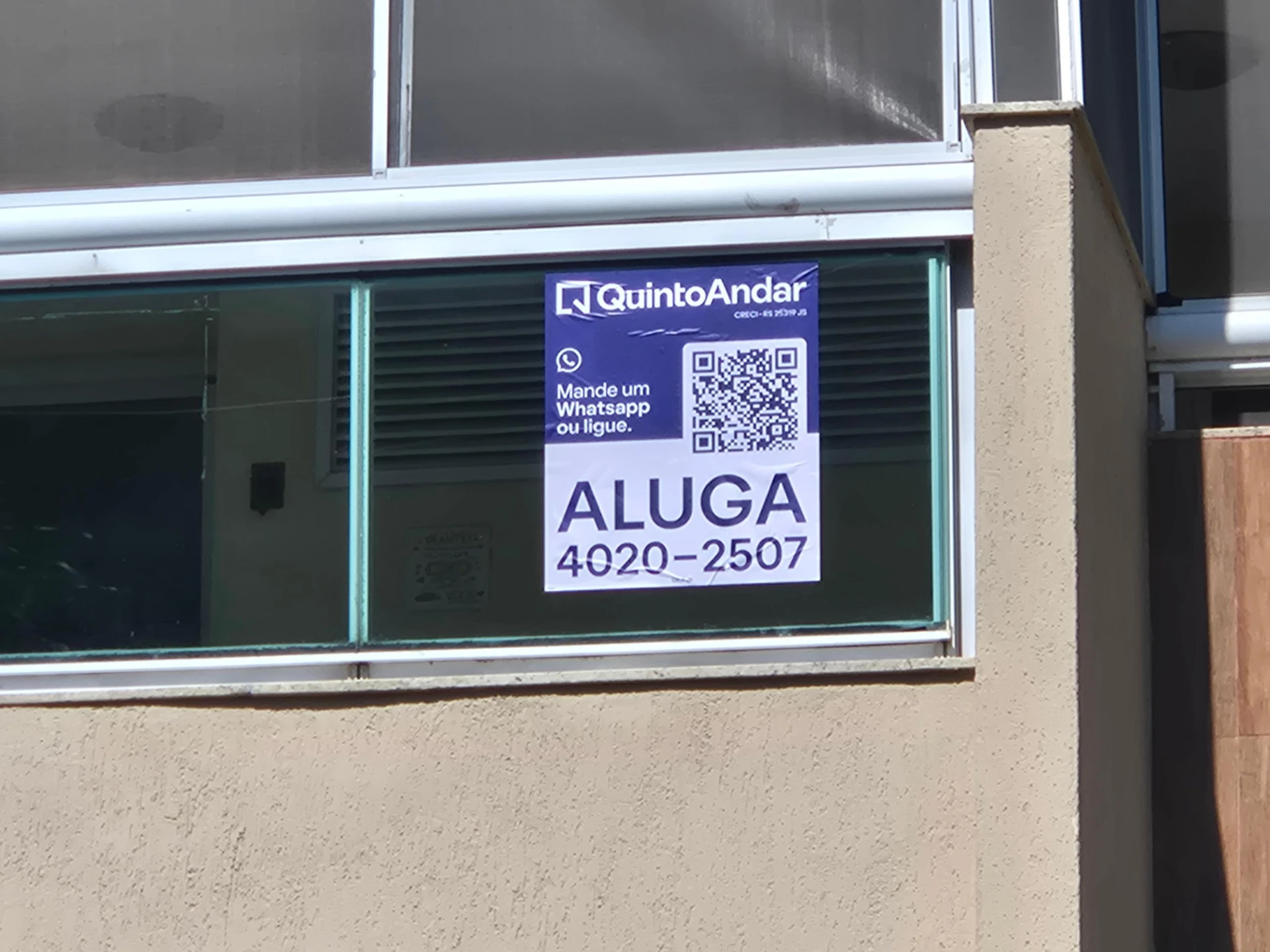 Apartamento com 2 quartos, suíte e varanda com animais — photo 38