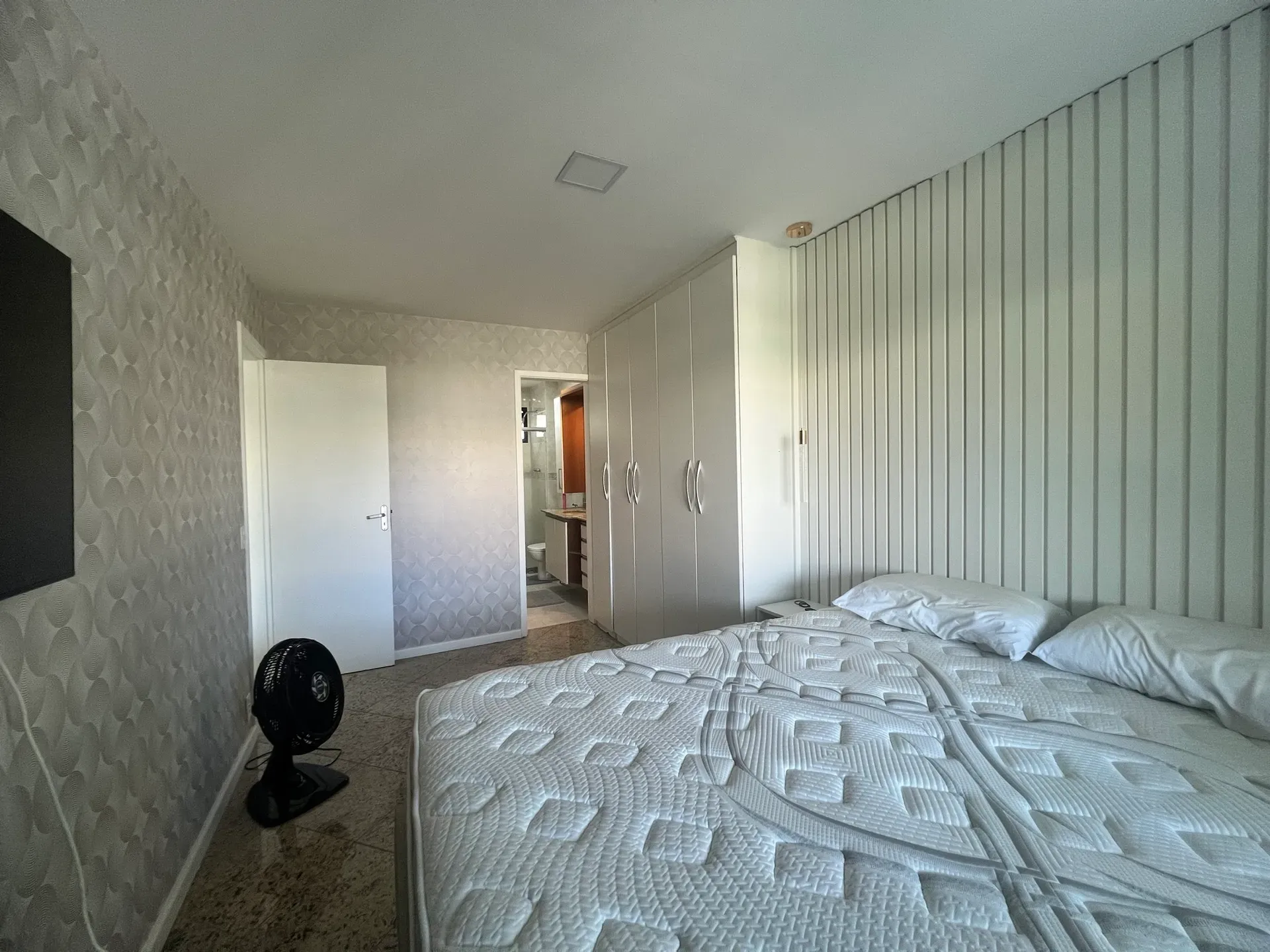 Furnished 90 m² apartment with a suite and 3 bedrooms — photo 19