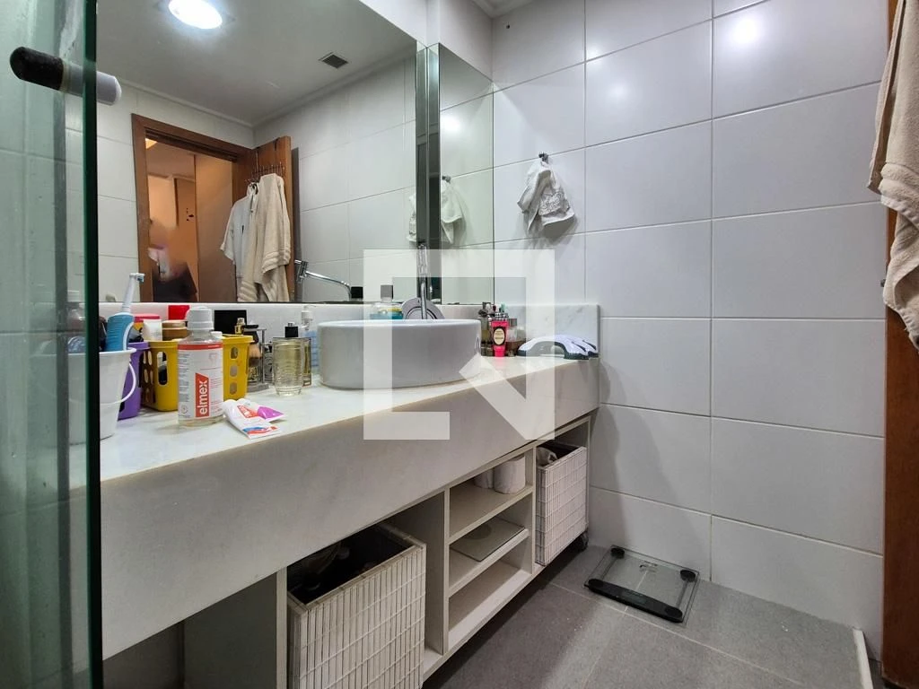 Furnished apartment with 5 en-suite bedrooms and terrace — photo 98