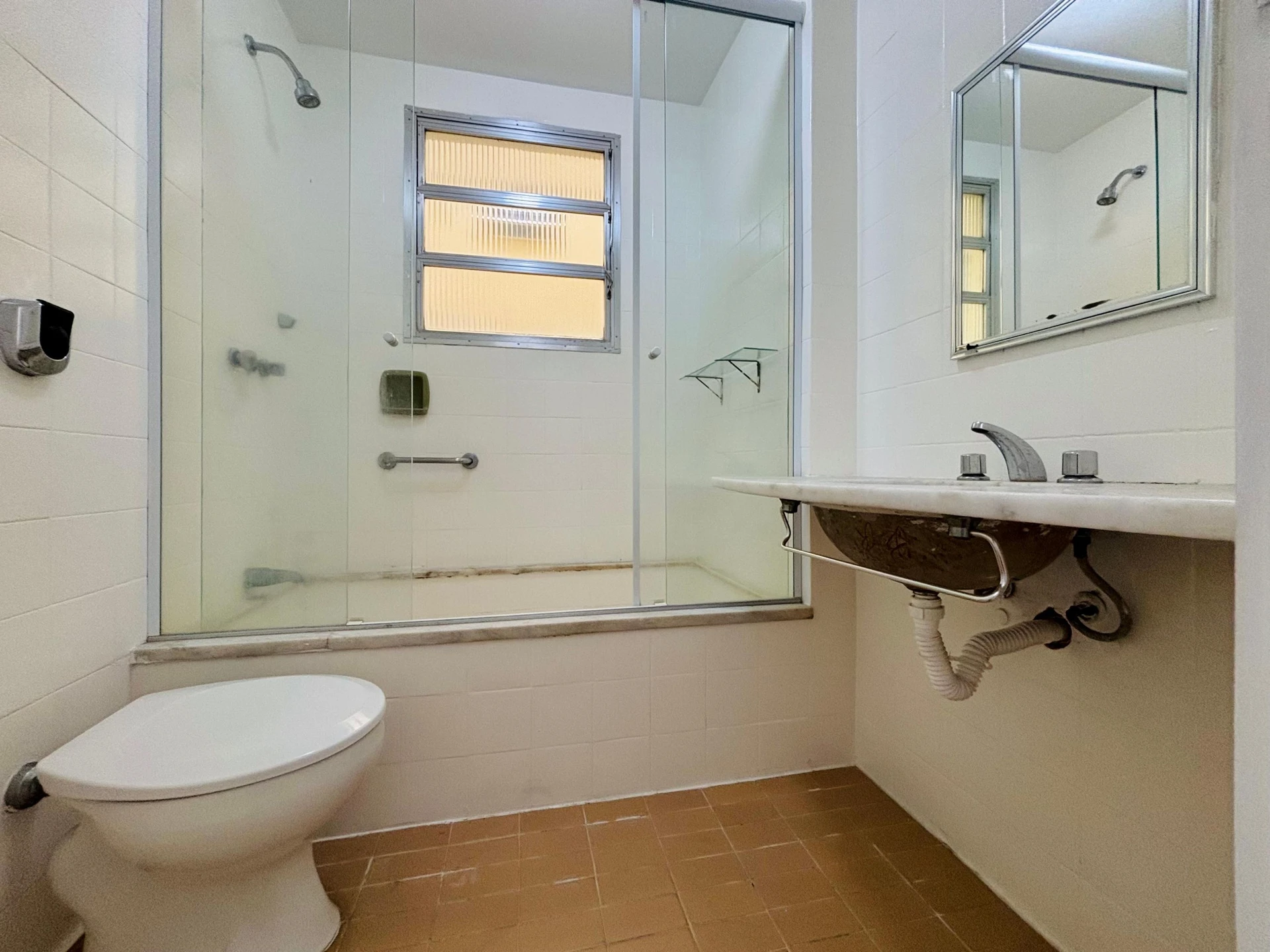Джакузі та 2 спальні: квартира 72 м² — photo 36