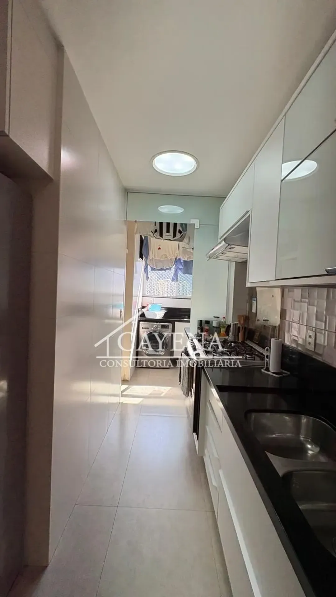 Apartment on the 12th floor with a water view — photo 16