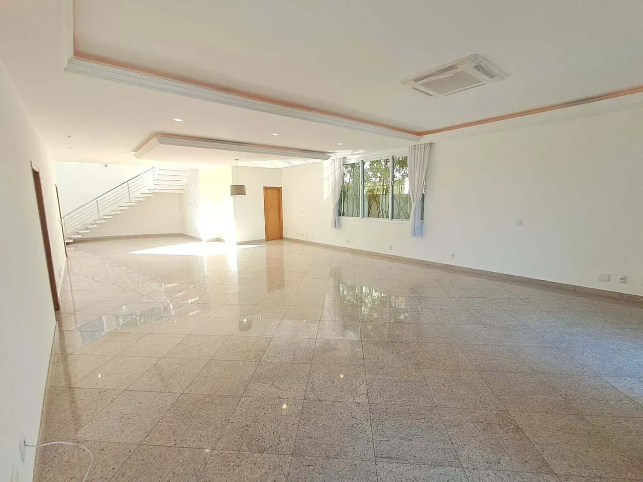 House for rent with 1,500 m², 4 bedrooms and 5 baths — photo 15
