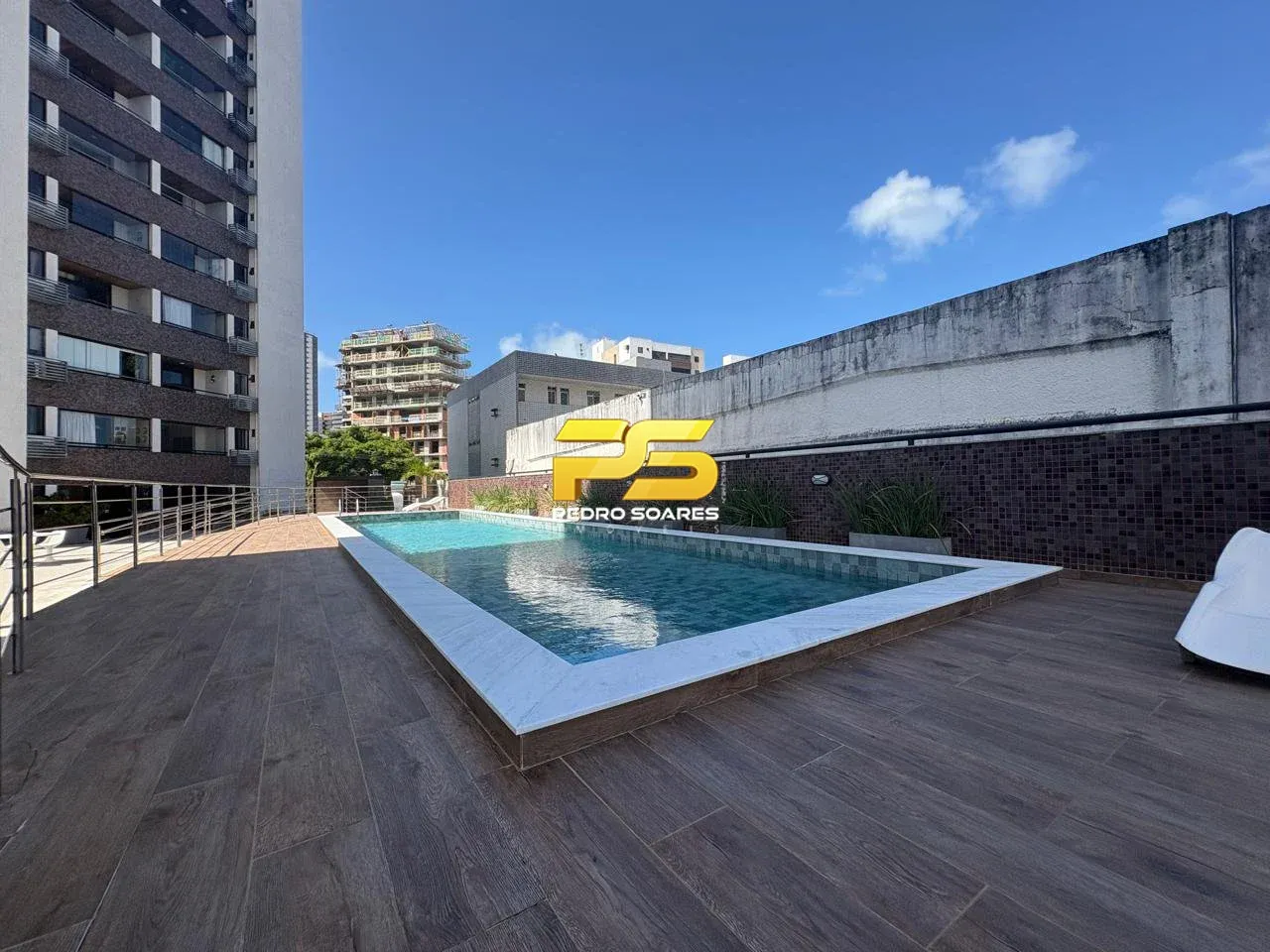 3-bedroom apartment in a building with a gym — photo 11