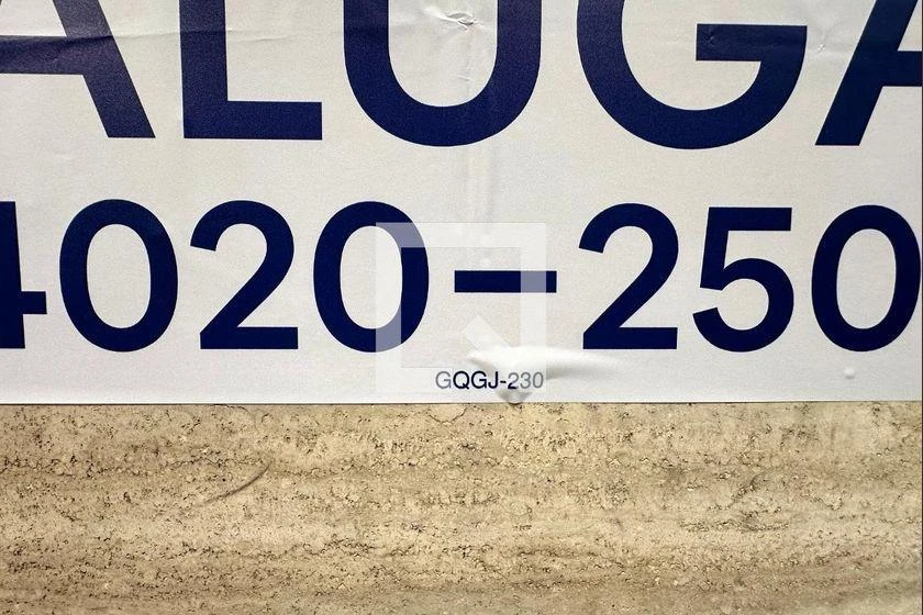 Apartamento de 2 quartos com piso de madeira ou laminado — photo 26