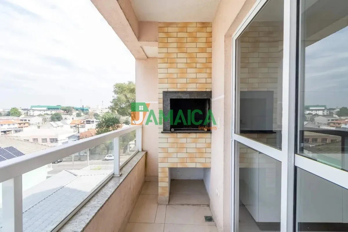 Balcony with a grill in a 2-bedroom apartment, 52 m² — photo 16