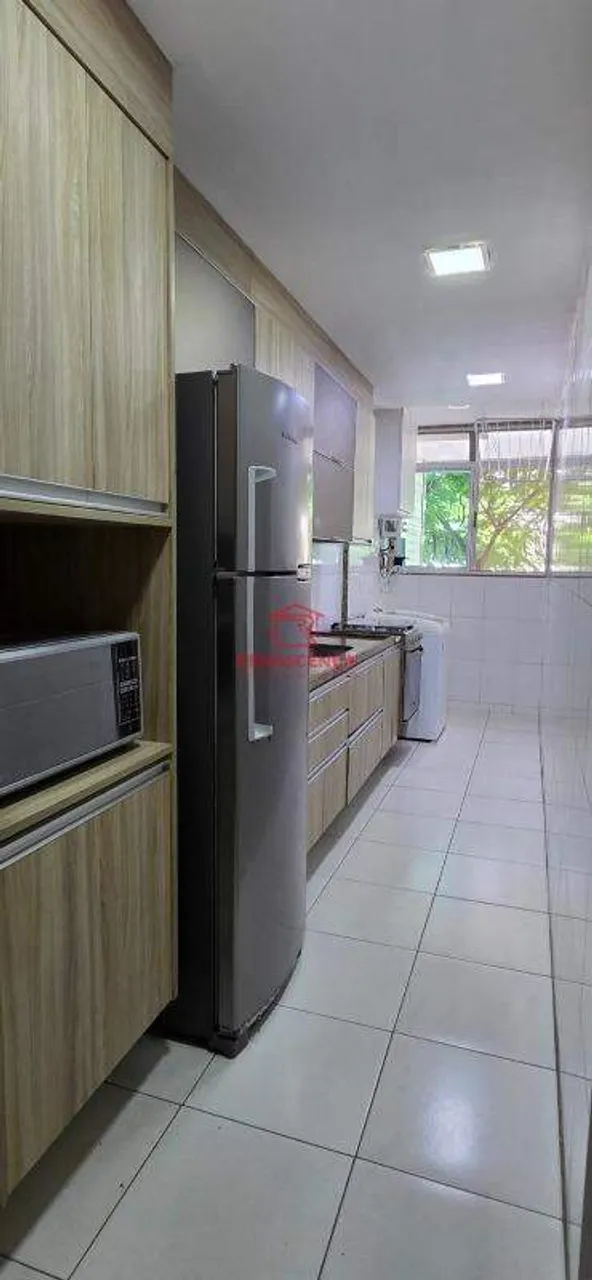 Apartamento com 3 quartos e cozinha integrada com fogão a gás — photo 18