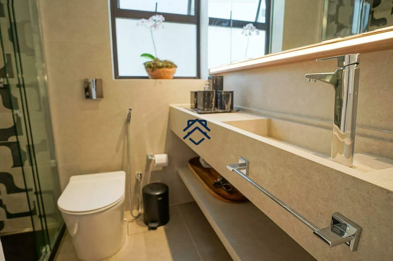 Furnished apartment with 2 bedrooms and a balcony — photo 12