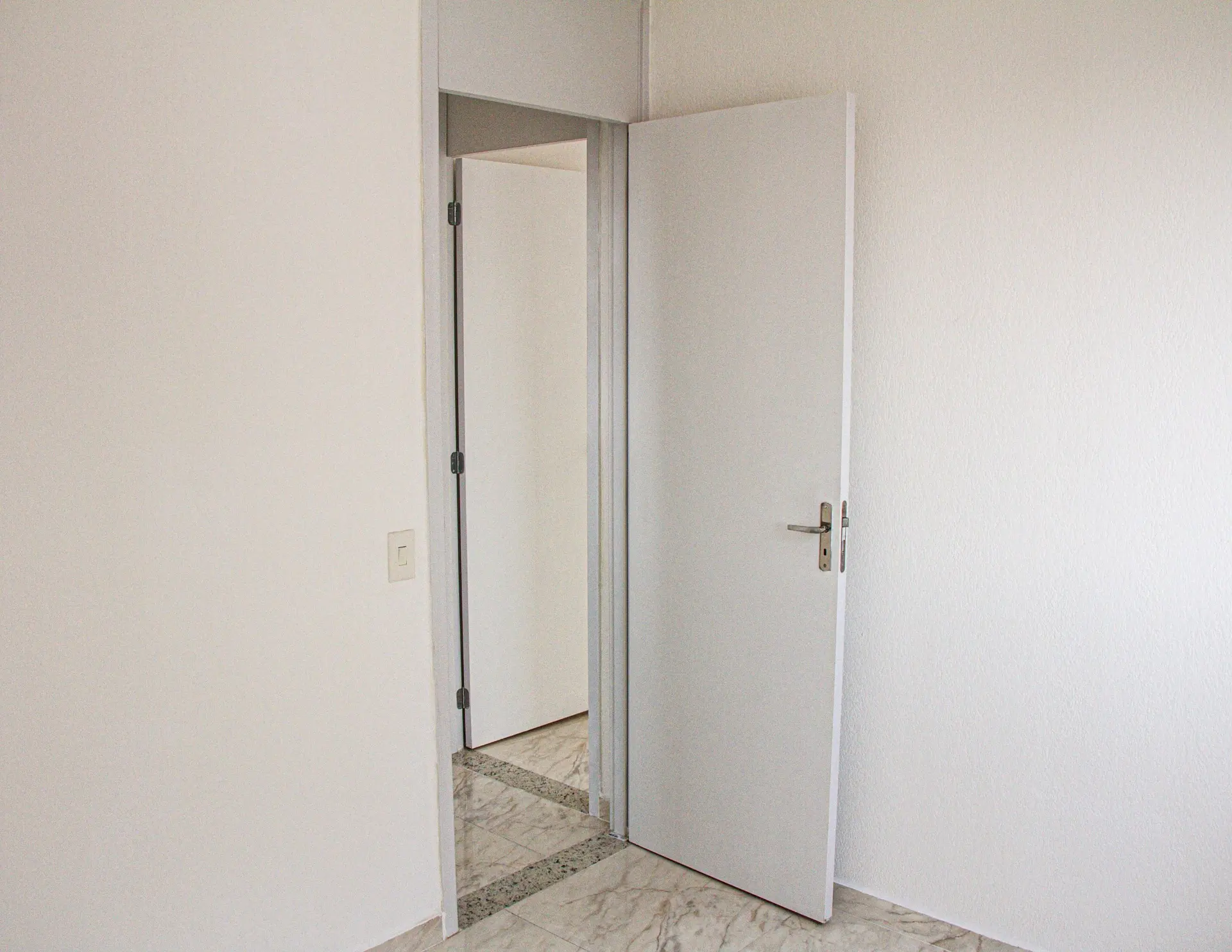 2-bedroom apartment in a building with a sauna — photo 13