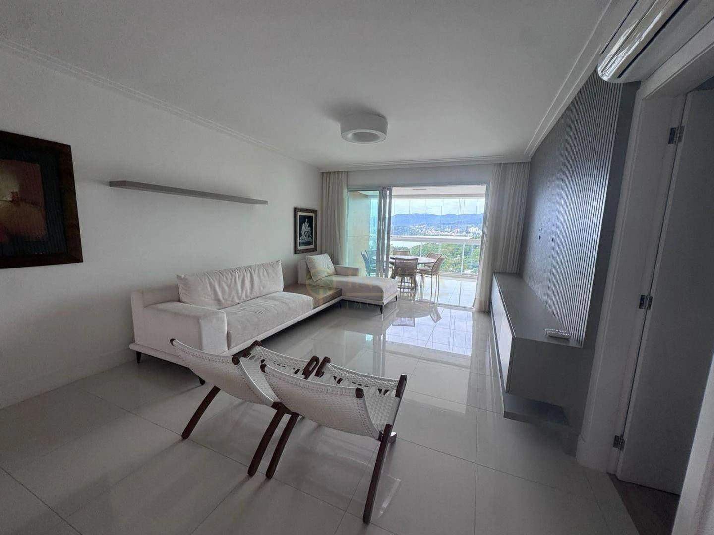 289 m² apartment with 3 en-suite bedrooms and parking — photo 5