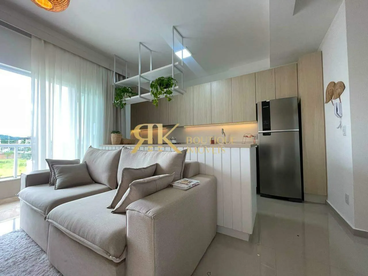 42 m² studio with a washing machine and a home office — photo 12