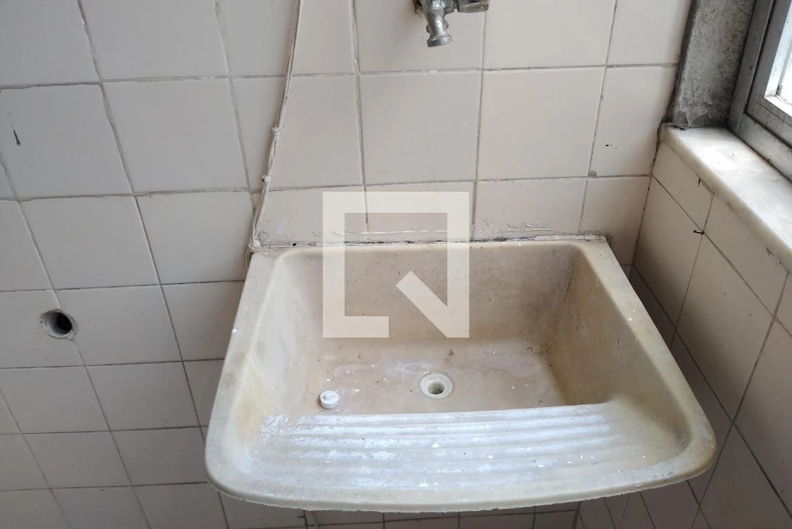2-bedroom apartment in a building with a pool — photo 55