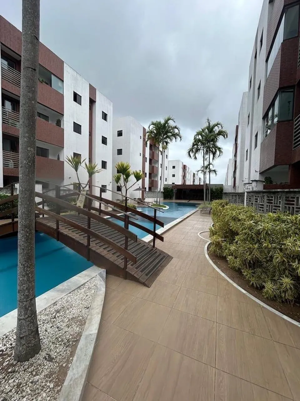 2-bedroom apartment in a building with a gym — photo 3