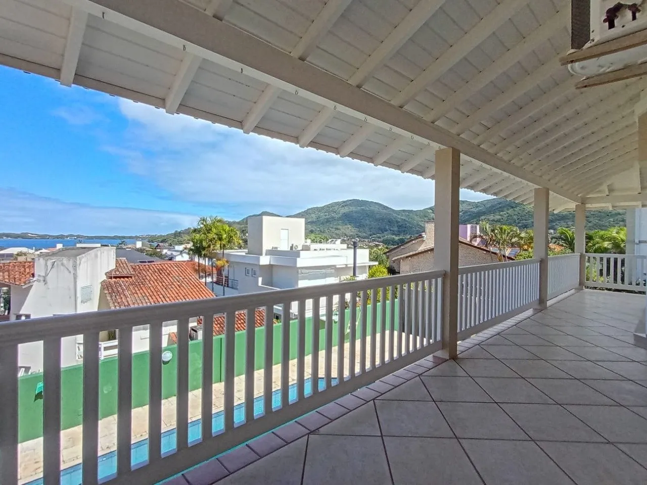 House with 4 en-suite rooms and 6 bathrooms, 301 m² — photo 20