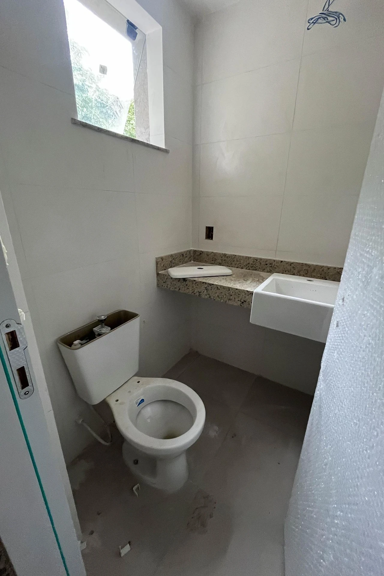2-bedroom apartment with a mountain view — photo 38
