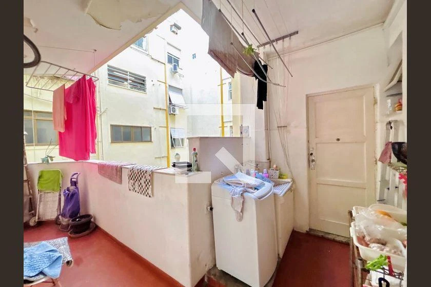 Furnished apartment with 3 bedrooms and 200 m² — photo 24