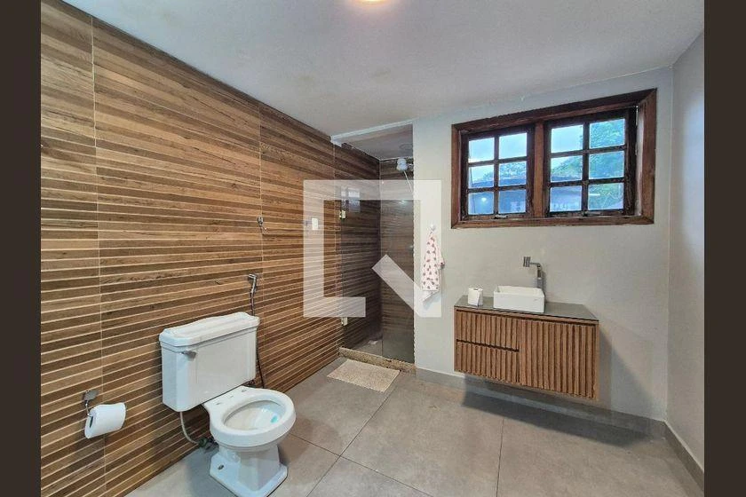 3-bedroom house with a home office — photo 40