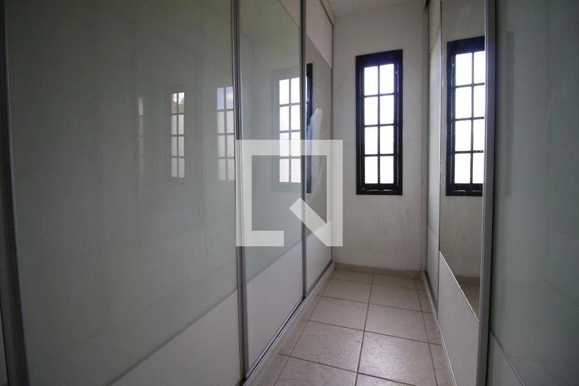 Casa de condomínio com 4 quartos e 371 m² — photo 42