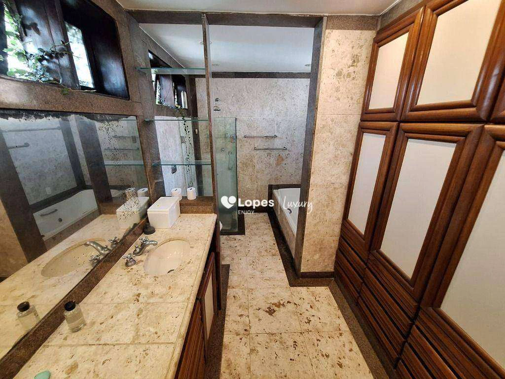 Casa com 6 quartos e 720 m² com piscina e sauna — photo 18