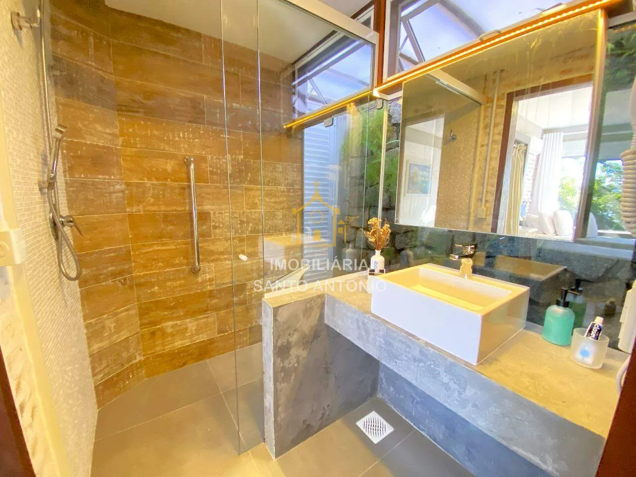 Furnished house with 2 en-suites and private BBQ — photo 42