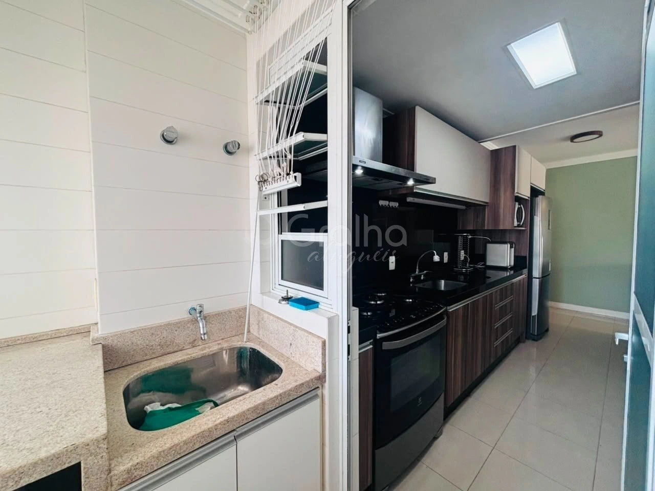 126 m² furnished apartment with 3 bedrooms and 2 parking — photo 5