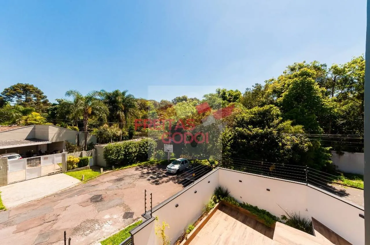 2-bedroom house with floor-to-ceiling windows in Curitiba — photo 30