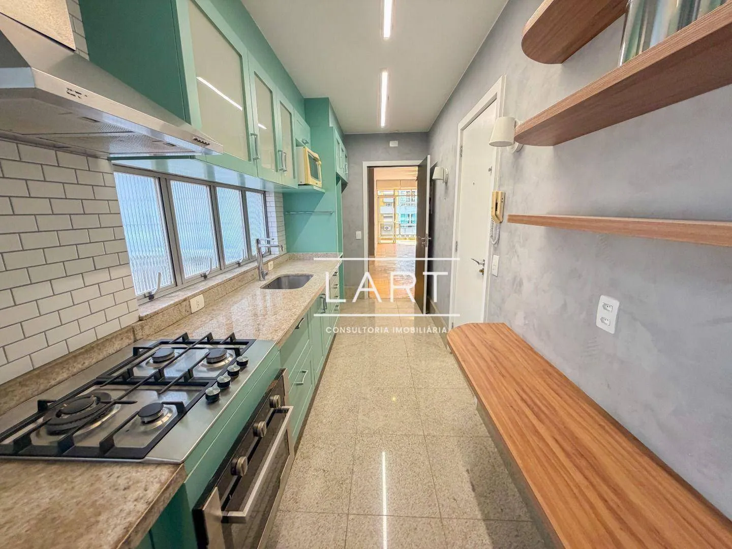 Duplex-style apartment with 2 bedrooms and balcony grill — photo 21