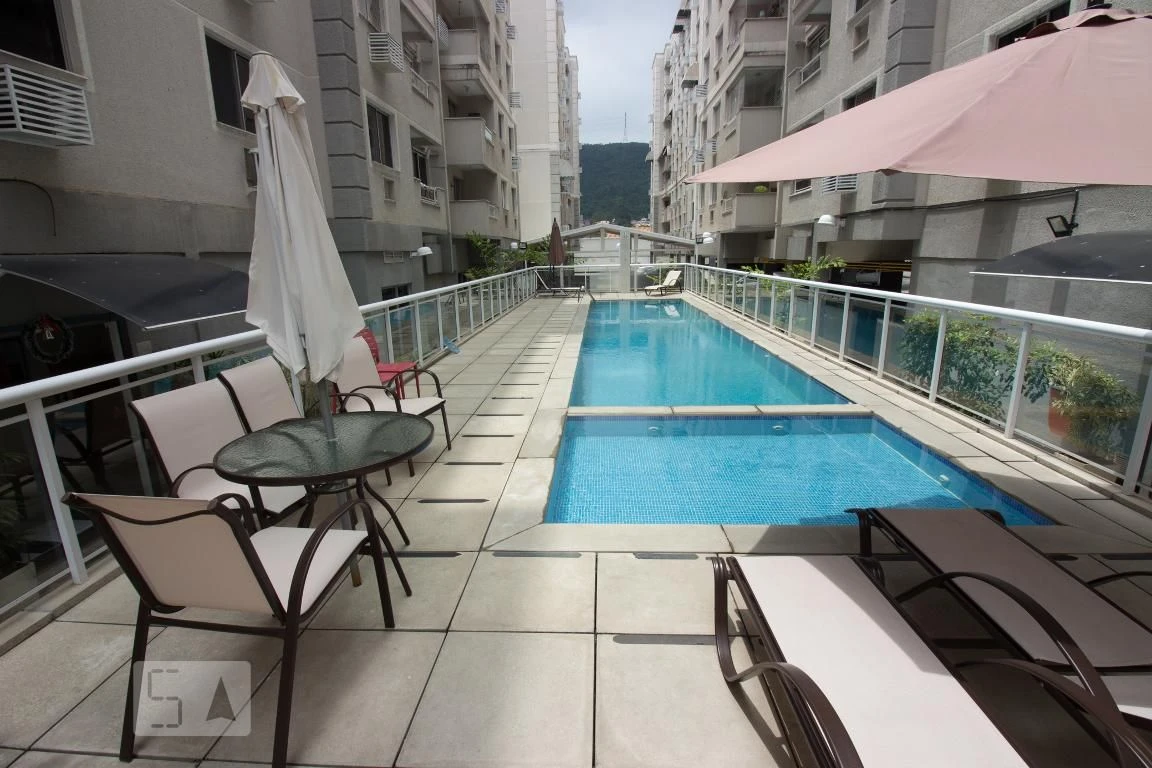 3-bedroom apartment with a mountain view — photo 16