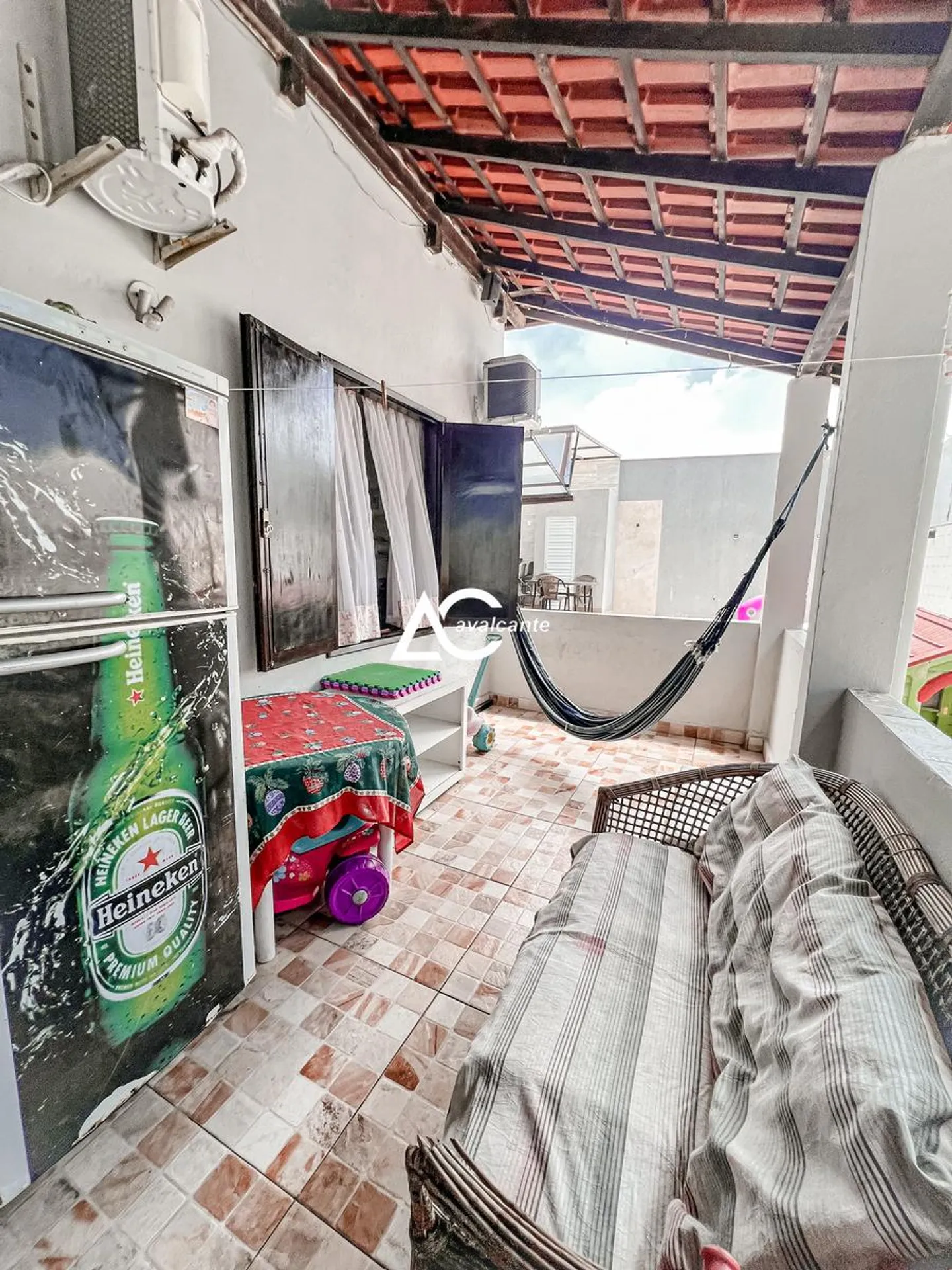 Washing machine in a 3-bedroom house, 360 m² — photo 37