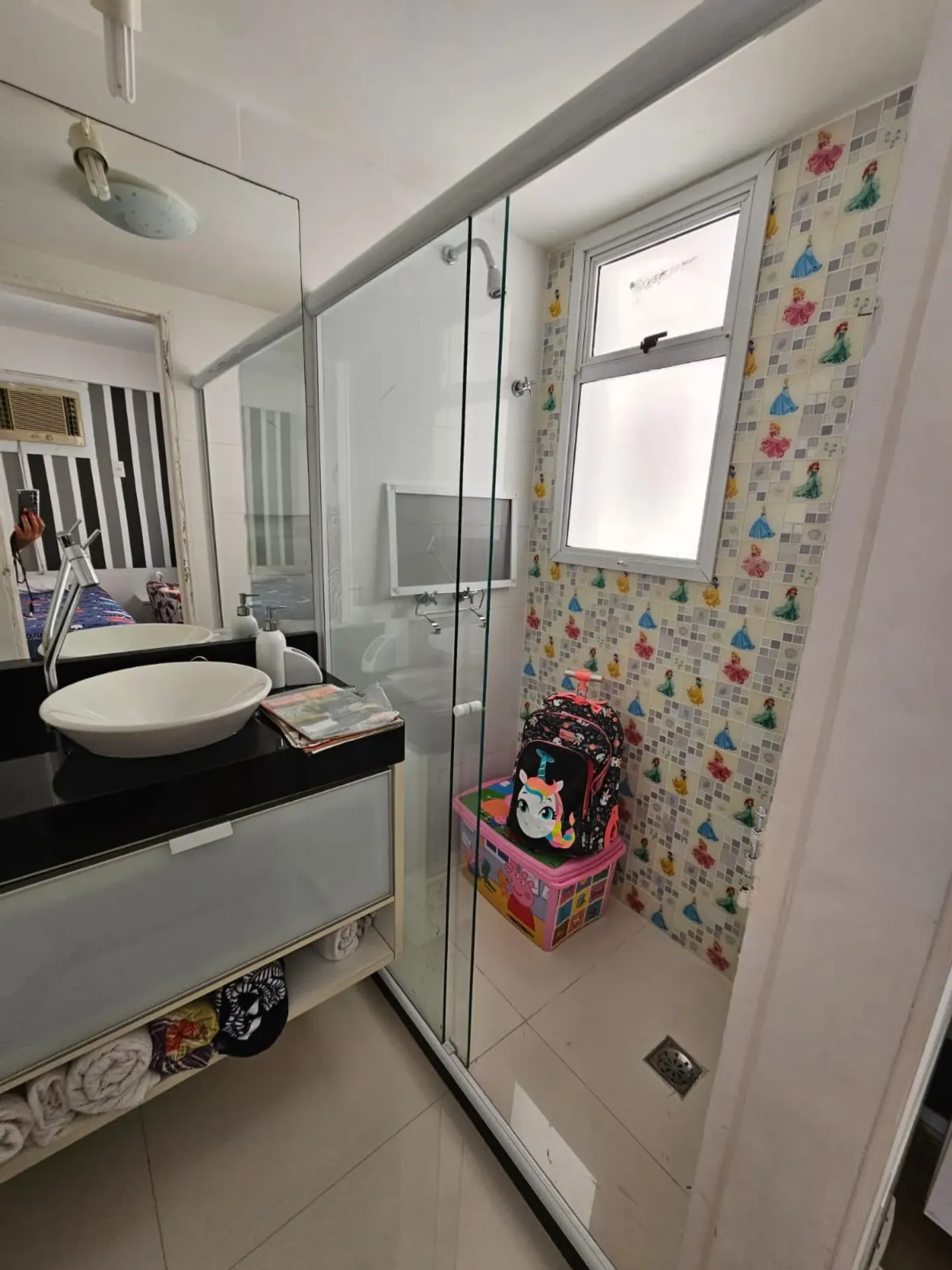 Furnished 206 m² house with 5 bedrooms and 5 baths — photo 30