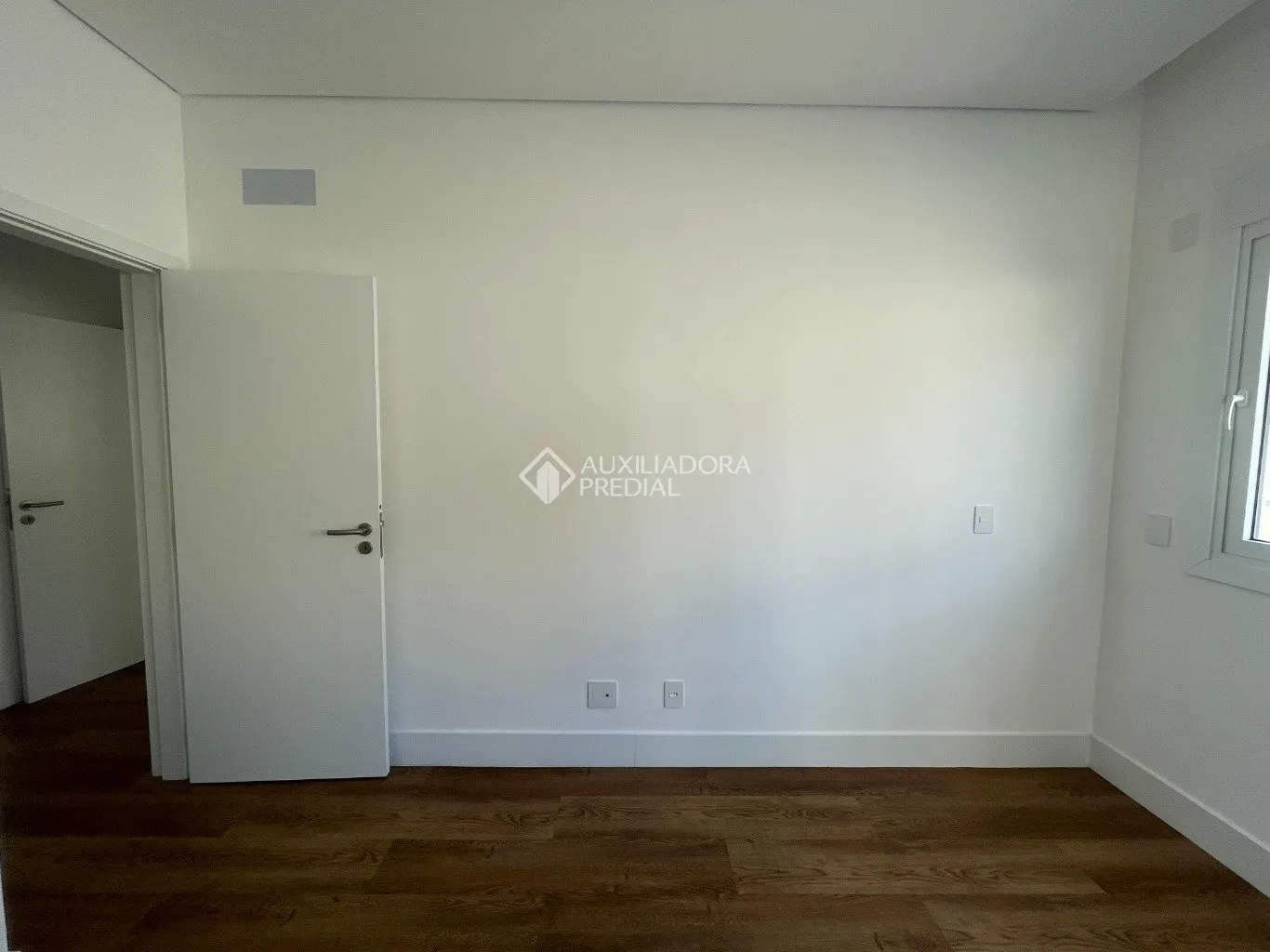 3-bedroom apartment with 159 m² and 2 parking spaces — photo 25