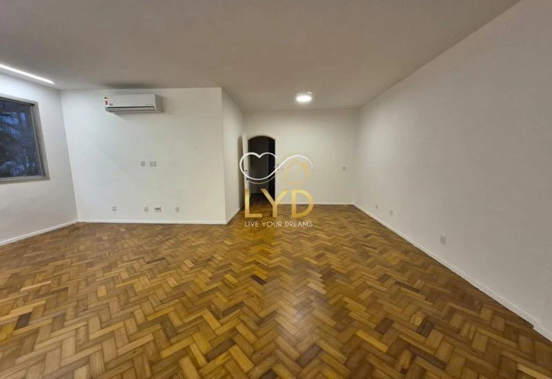 3-bedroom apartment with floor-to-ceiling windows — photo 17