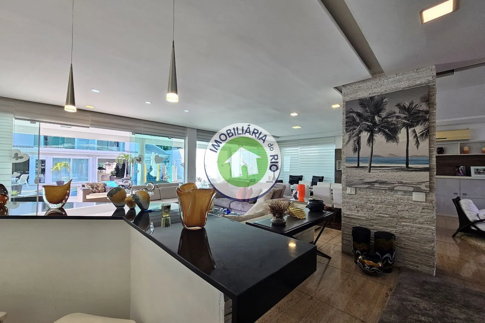 Casa com 5 quartos e 5 banheiros, cozinha fechada — photo 25