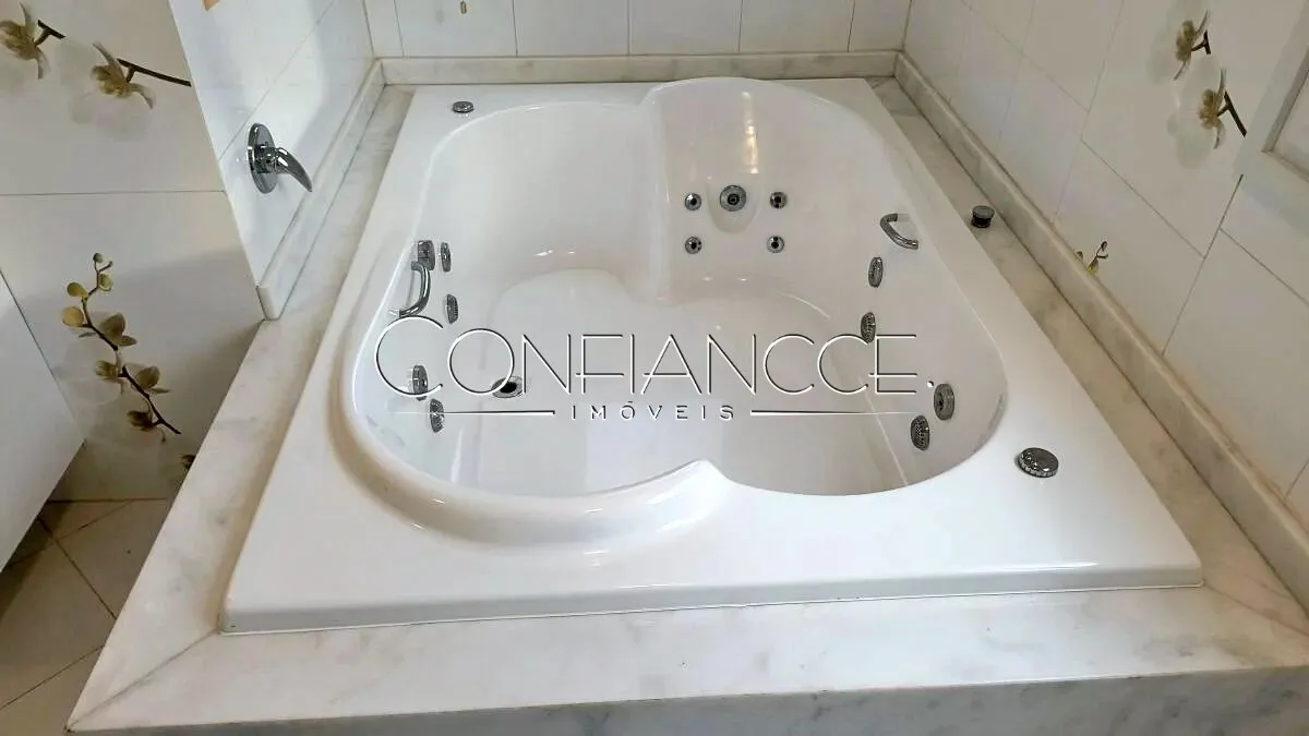 Casa em condomínio fechado com 5 quartos e 370 m² — photo 23
