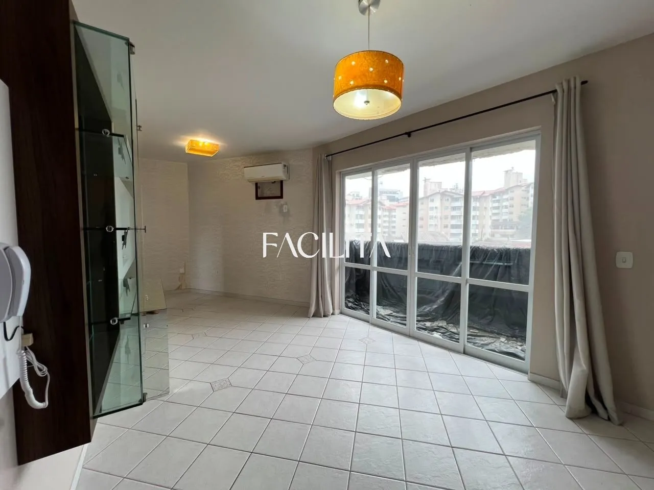 1st-floor apartment with 2 bedrooms and 1 en-suite — photo 11