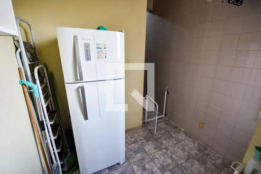 65 m² apartment with a washing machine and a bathtub — photo 29