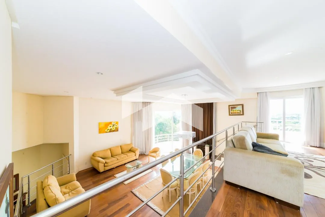431 m² house with 4 en-suite bedrooms and 6 parking — photo 24
