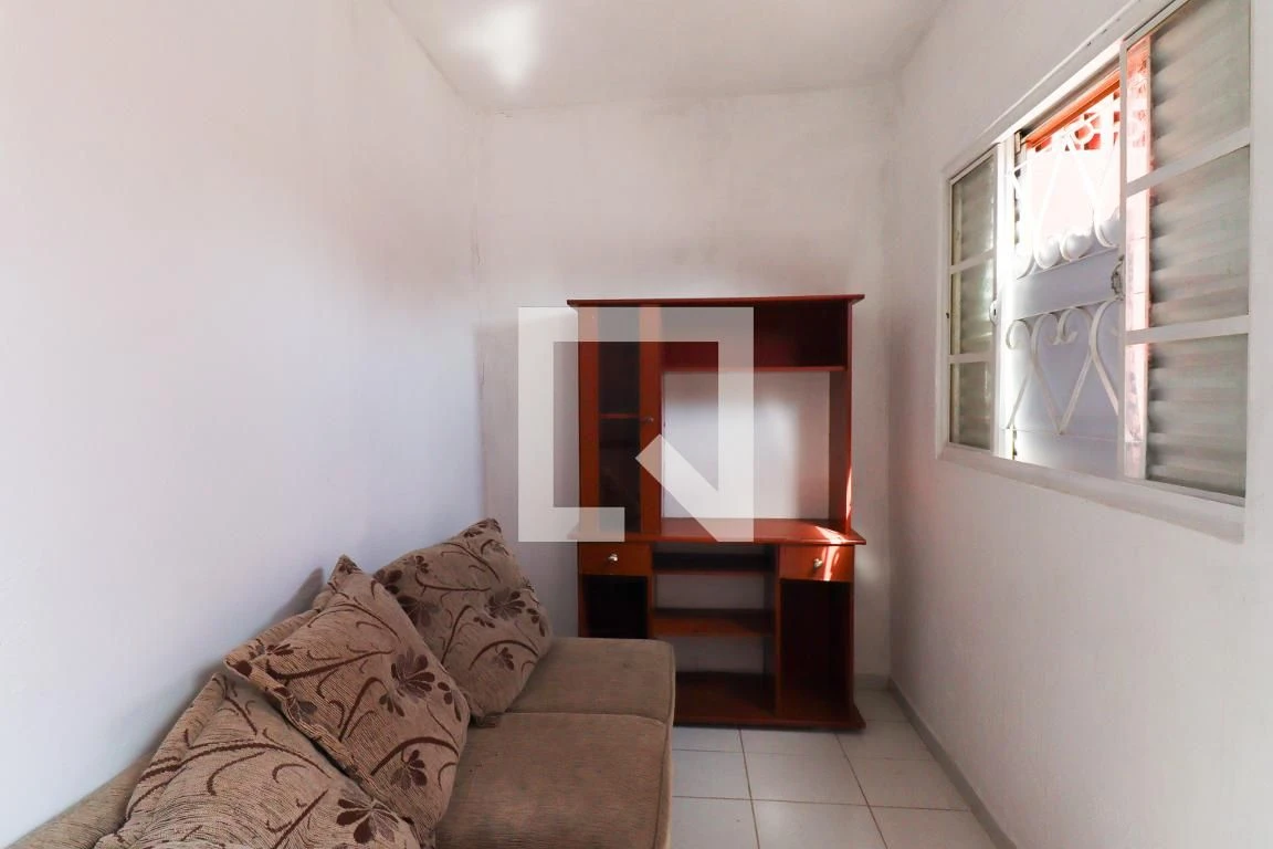 Furnished 25 m² studio in Curitiba — photo 16