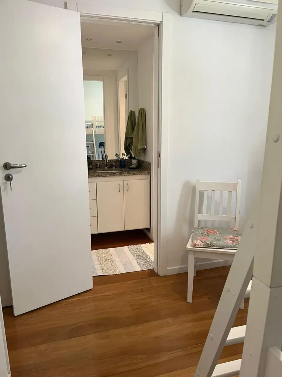 Apartamento mobiliado com 4 quartos e cozinha fechada — photo 18