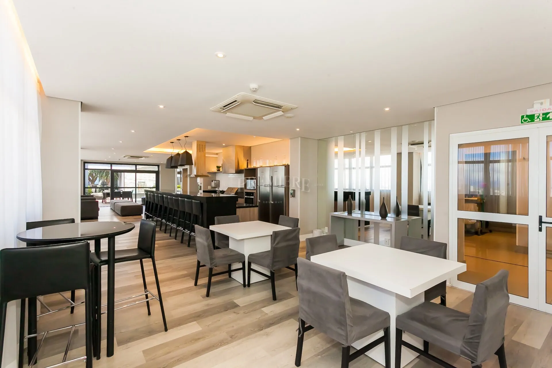 Furnished 85 m² apartment with 1-bedroom suite — photo 34