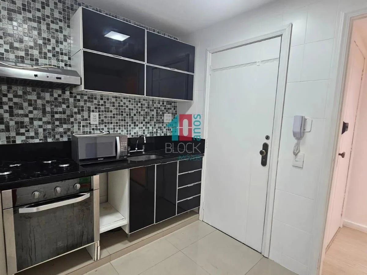 101 m² apartment with 3 bedrooms and a glass balcony — photo 24
