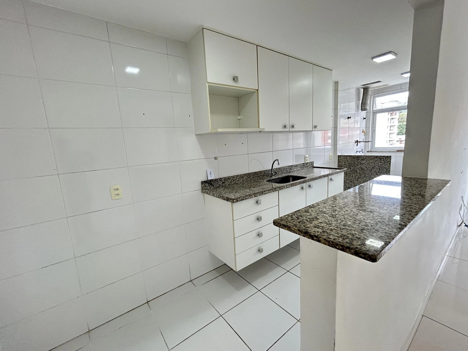 2-bedroom apartment with a mountain view in Rio de Janeiro — photo 2