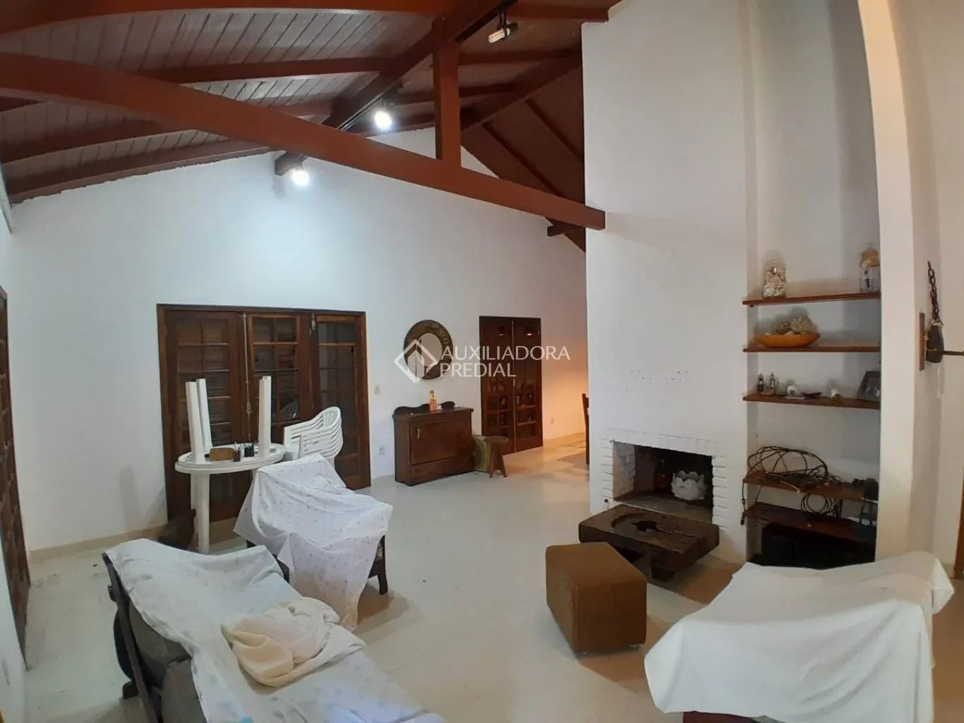 Unfurnished 4-bedroom house with 2 bathrooms and 860 m² — photo 22