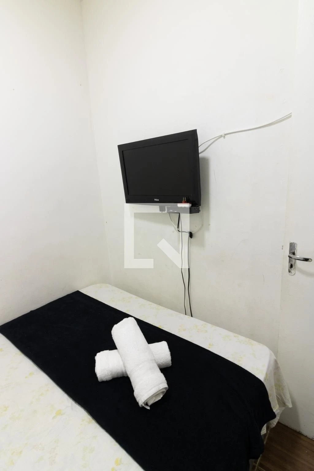 Furnished 2-bedroom apartment with 1 bathroom no parking — photo 5