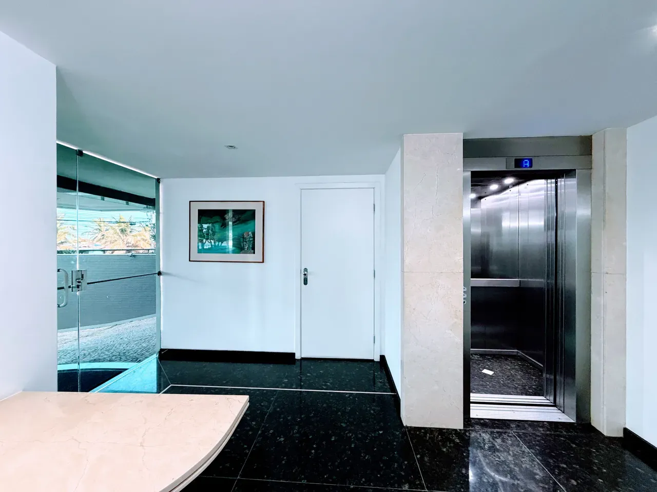 3-bedroom apartment with glass-enclosed balcony and 4 baths — photo 34
